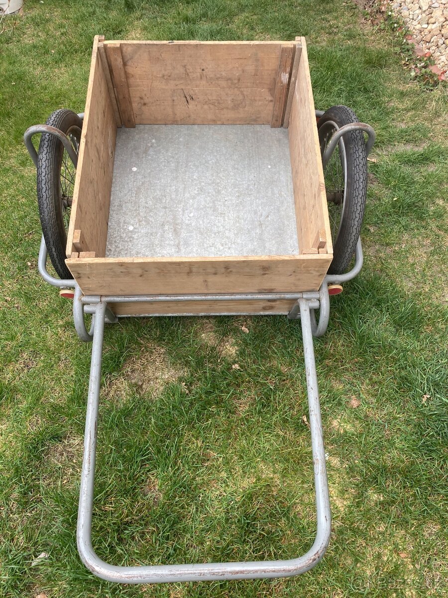 PRODÁM VELKOU KÁRU - 2