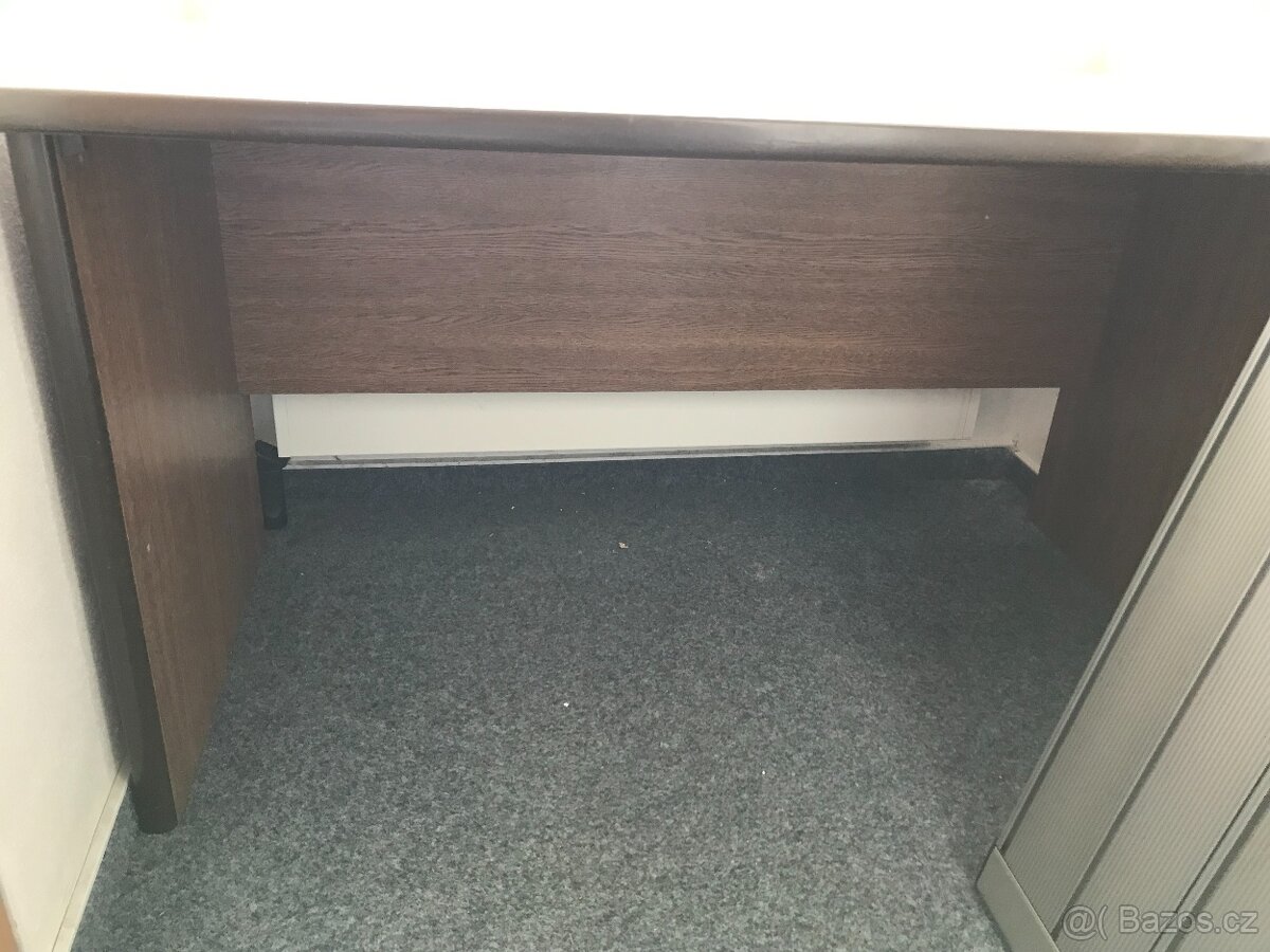 Kancelářský stůl z lamina - 2