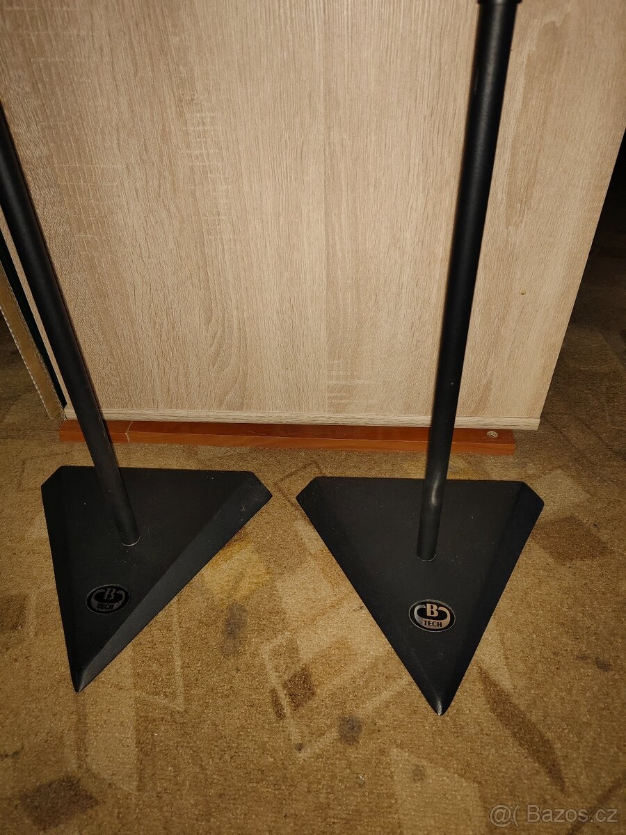 stojánky pro satelitní reproduktory - 2