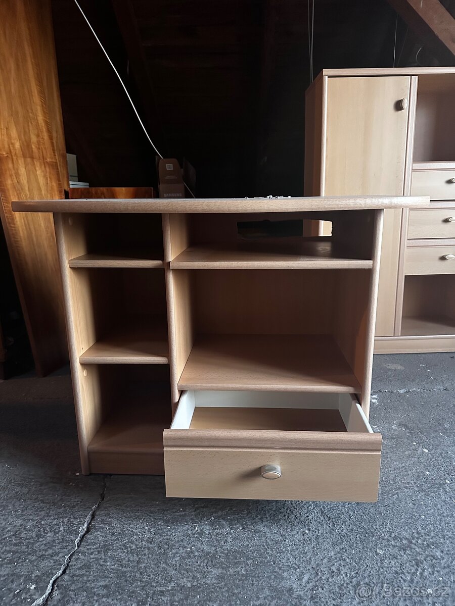 Vícedílná obývací stena - 2