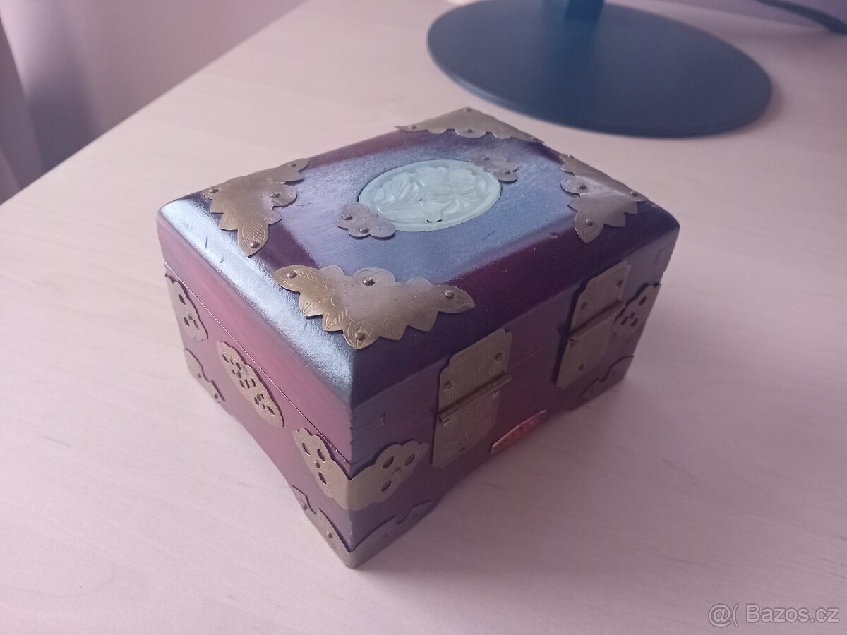 Drevena truhlicka, - 2