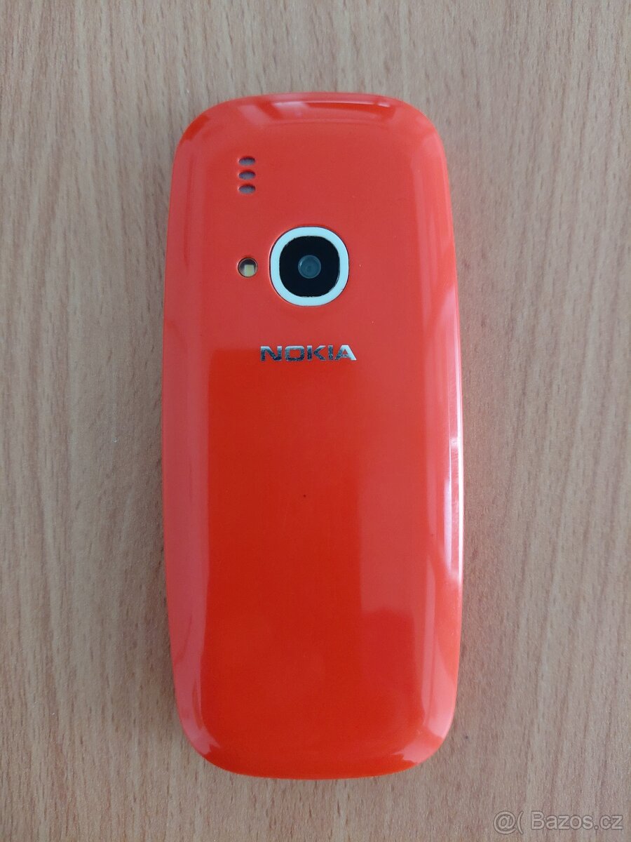 Prodám mobilní telefon NOKIA - 2