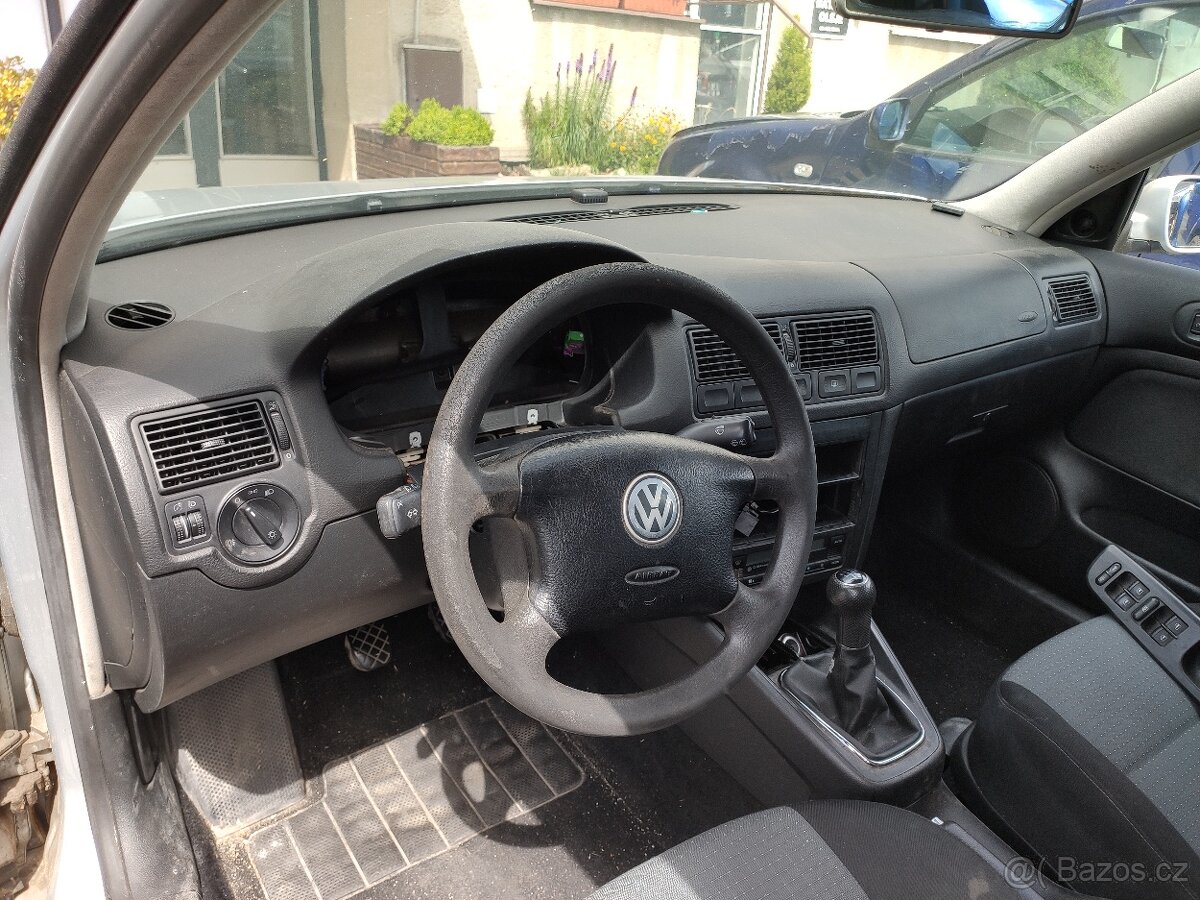 Palubní deska - Golf IV / Bora - 2