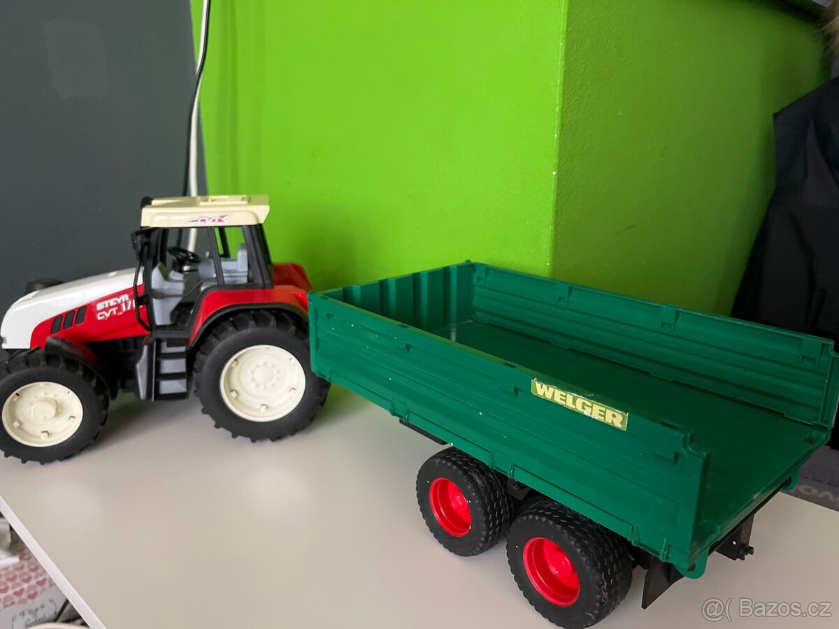 Traktor s vlekem - 2