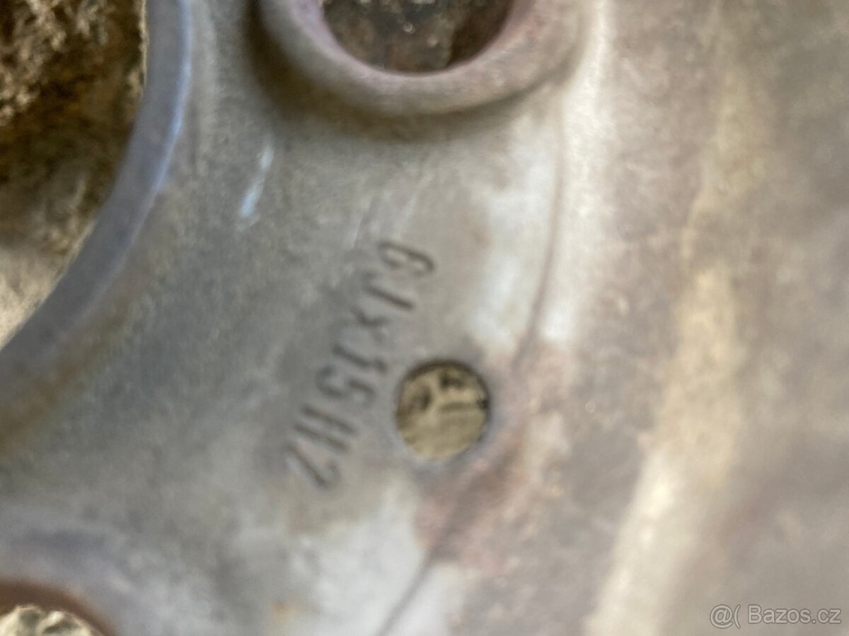 Mercedes 190,124 - 2