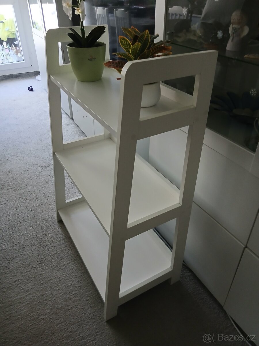 Nízký regál - 2