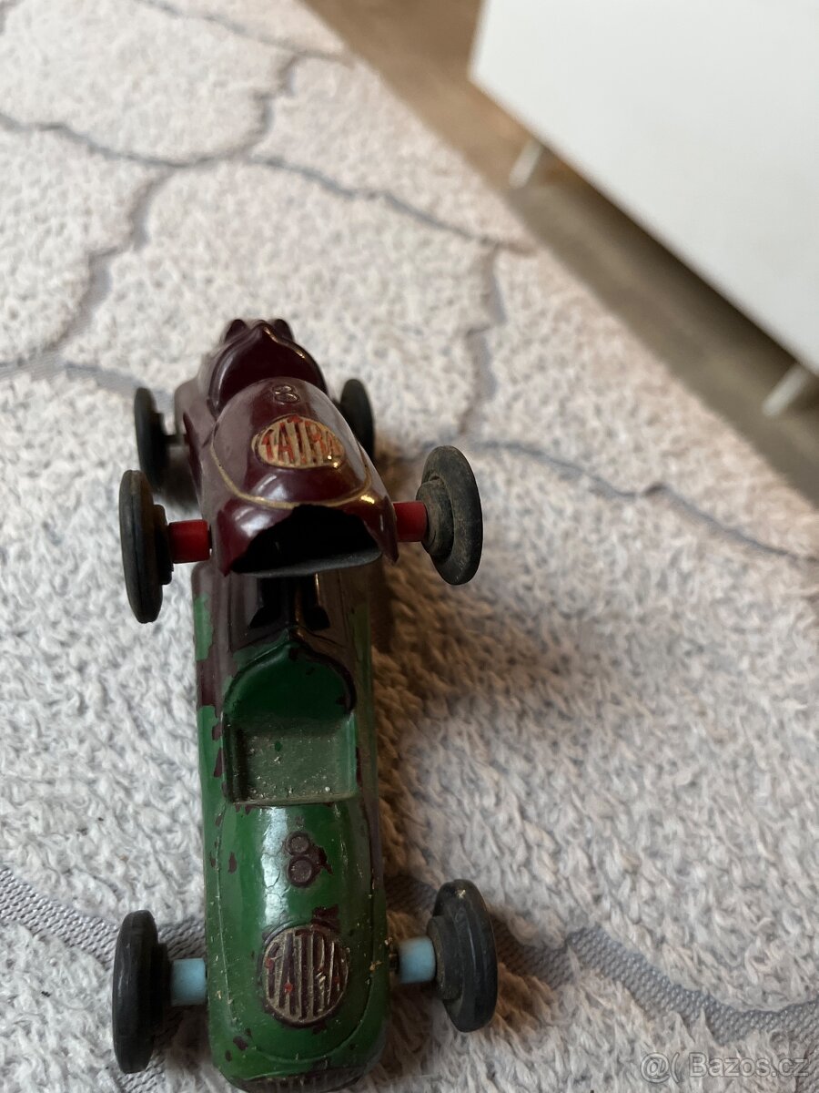 Bakelitové autíčko tatra - 2