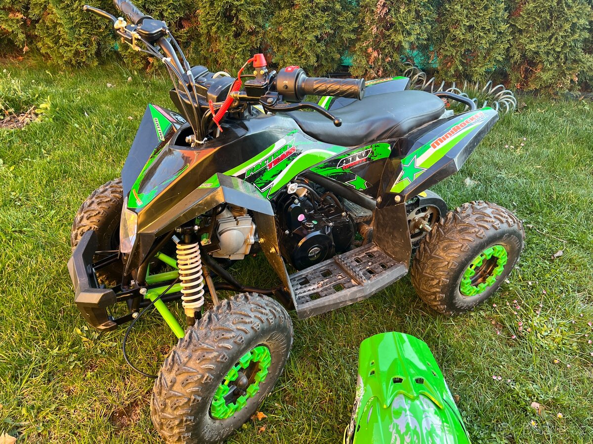 Prodám dětskou čtyřkolku ATV 49cm3
