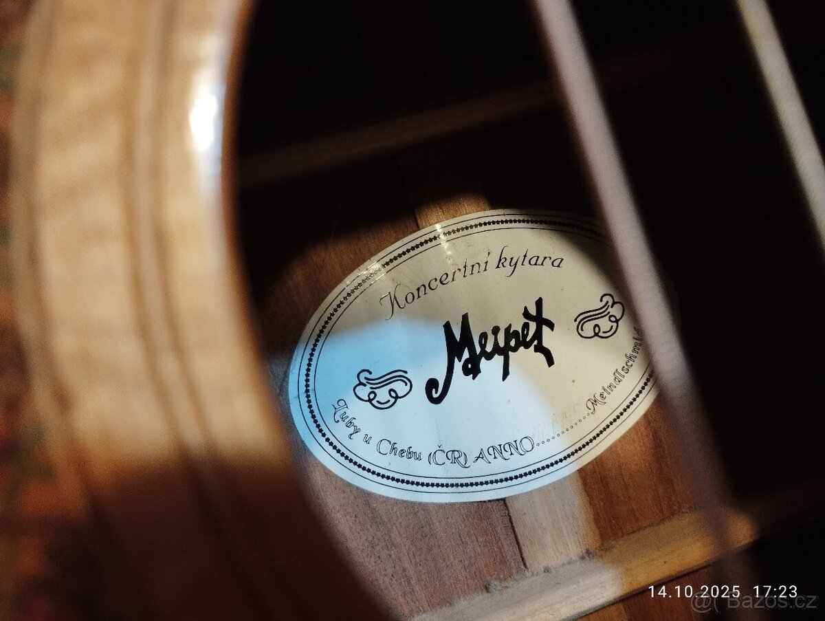 Akustická koncertní kytara - 2