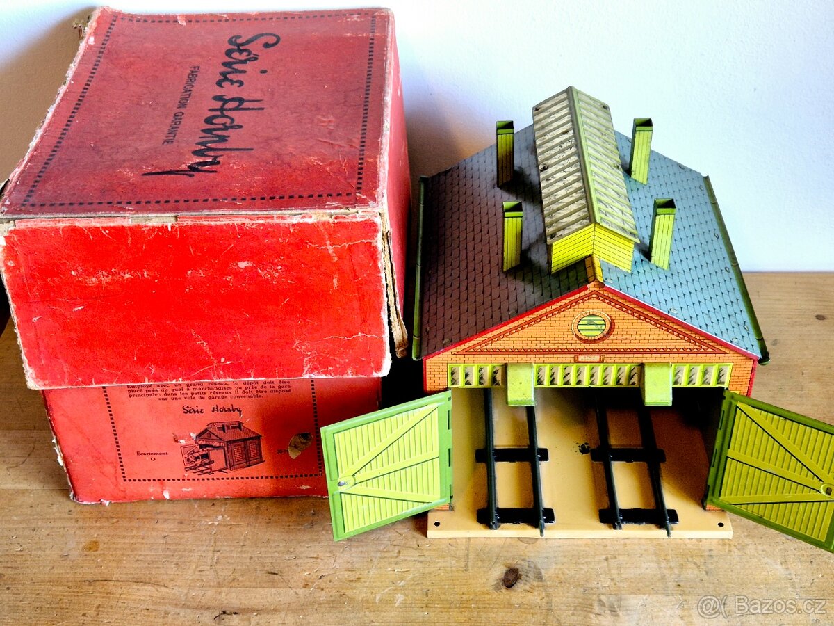 Vláčky - lokomotivní depo, No 1, Hornby, Francie, 1930 - 2