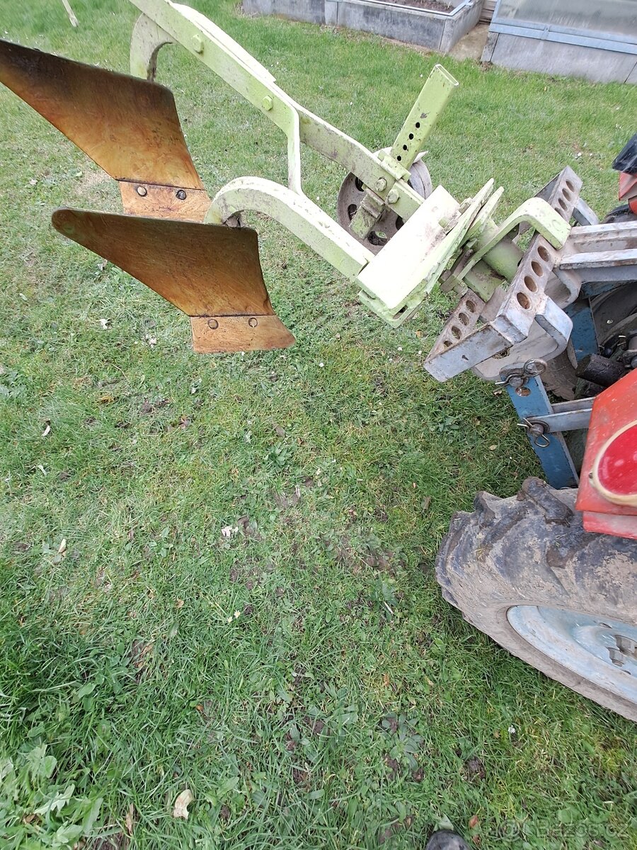 Pluh dvouradličný za malotraktor TZ-4K-14, TK-14, MT8 132,2 - 2