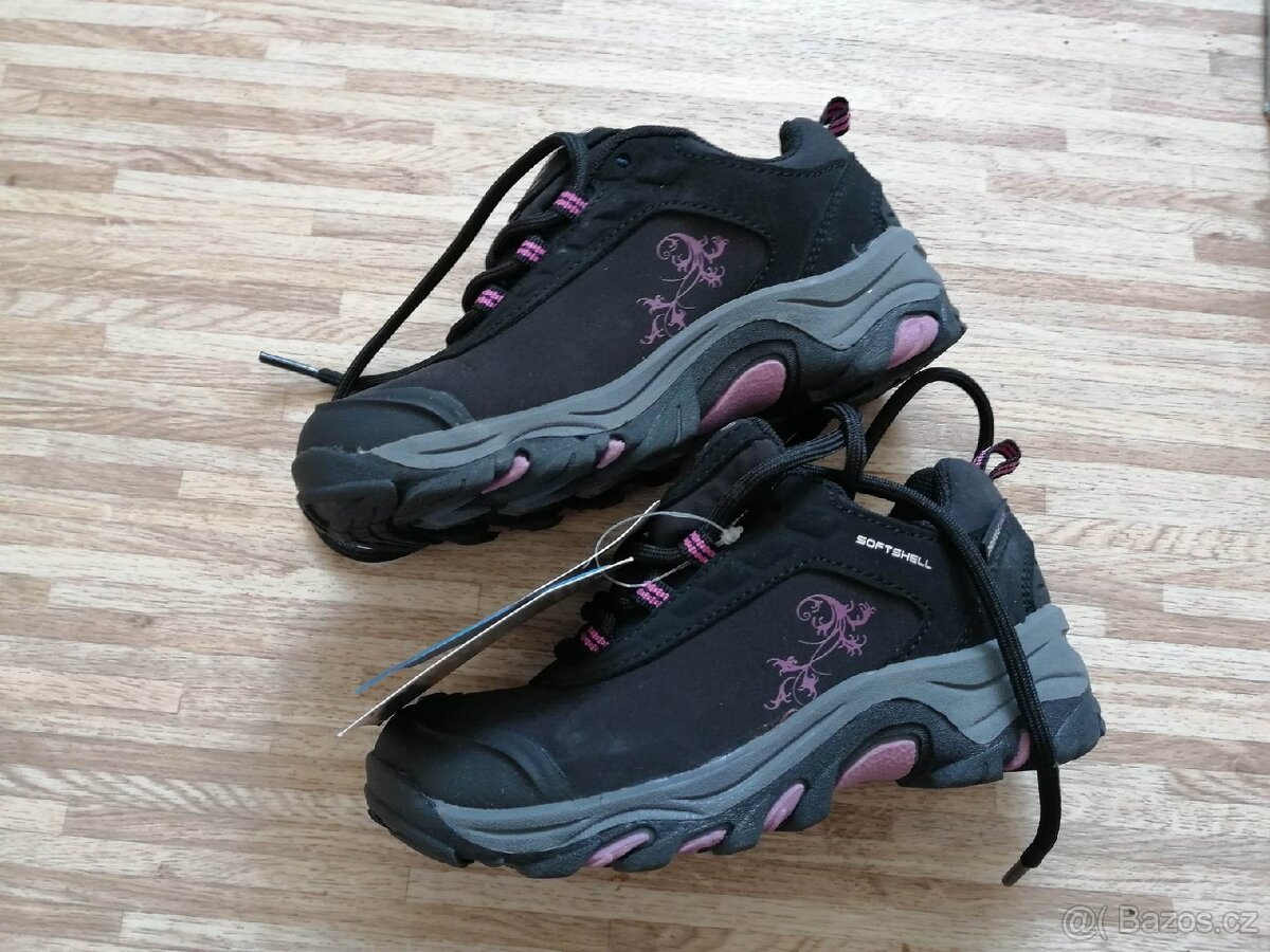 Nové softshellové boty vel. 29 - 2