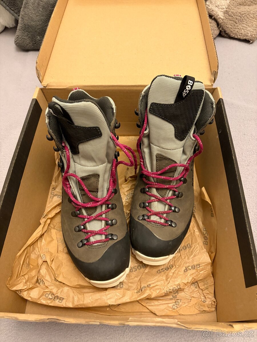 BOSP Karpat Sport Fuchsia W v.38 - 2