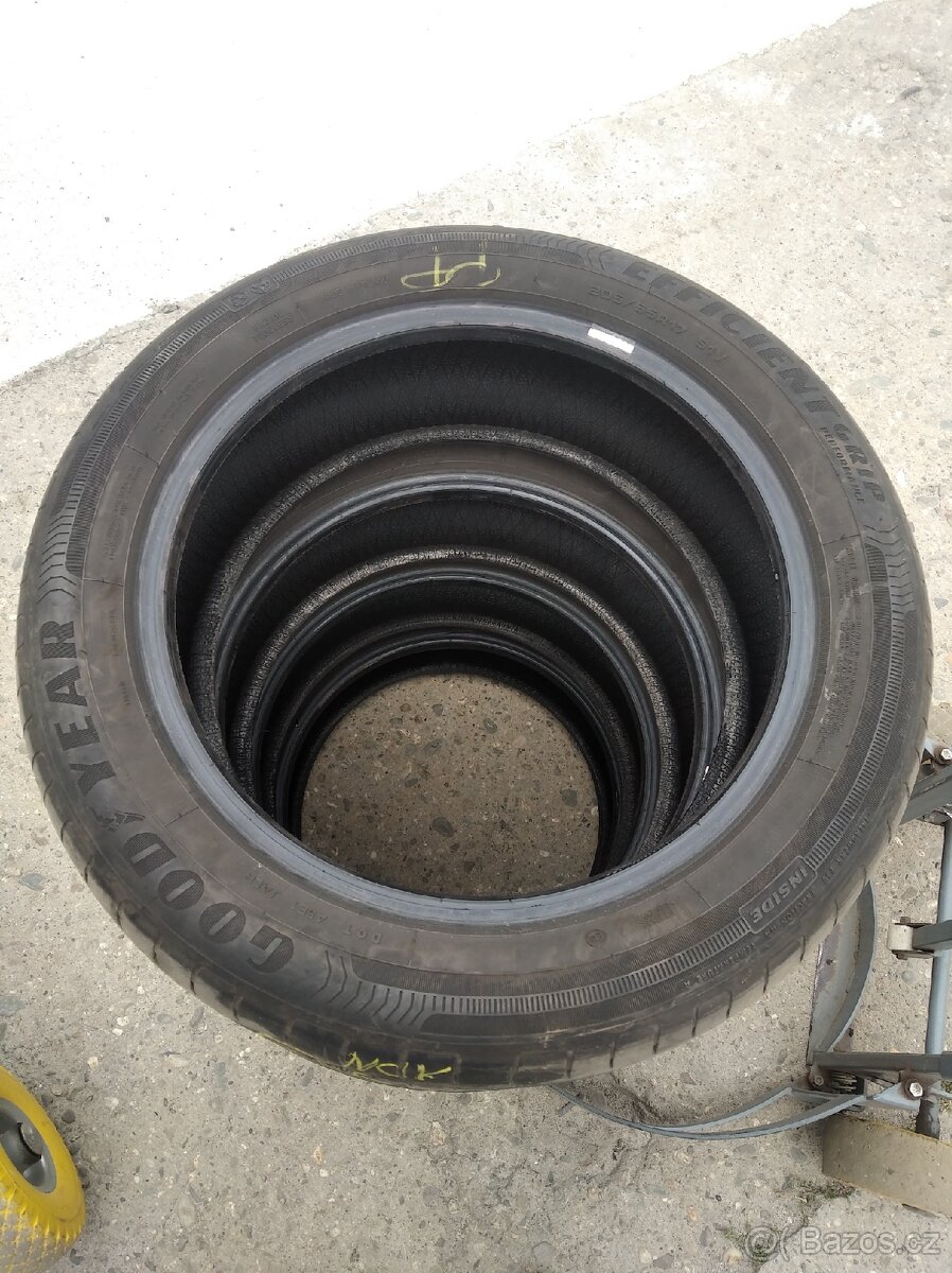 Pneu 205/55 R17 Goodyear Efficent Grip Performance (č.440) - 2
