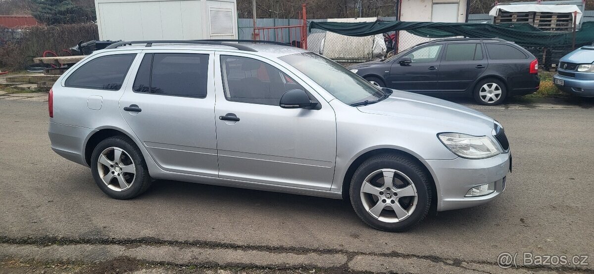 Škoda Octavia combi II 1.9 TDI 77 KW Elegance-CZ-TOP - 2