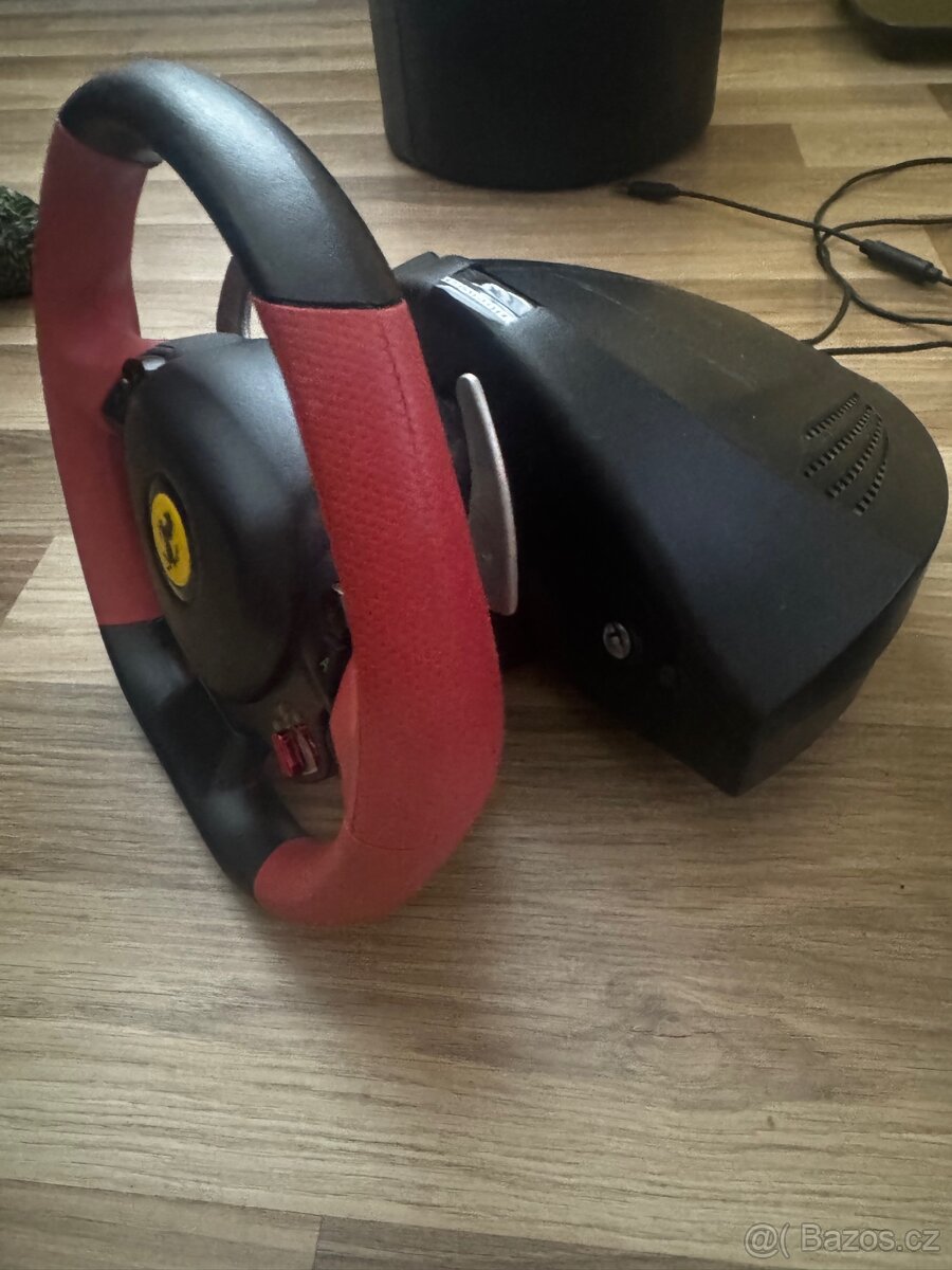 Thrustmaster Ferrari 458 Spider – volant + pedály - 2