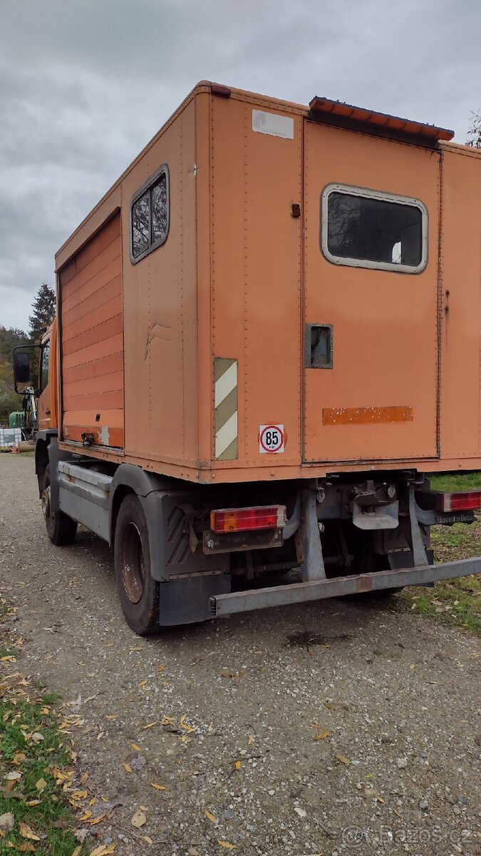 Skříňová nástavba kontejner - 2