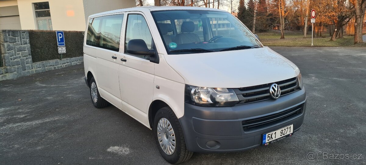 VW T5 Transporter 2.0 Tdi 9 míst - 2