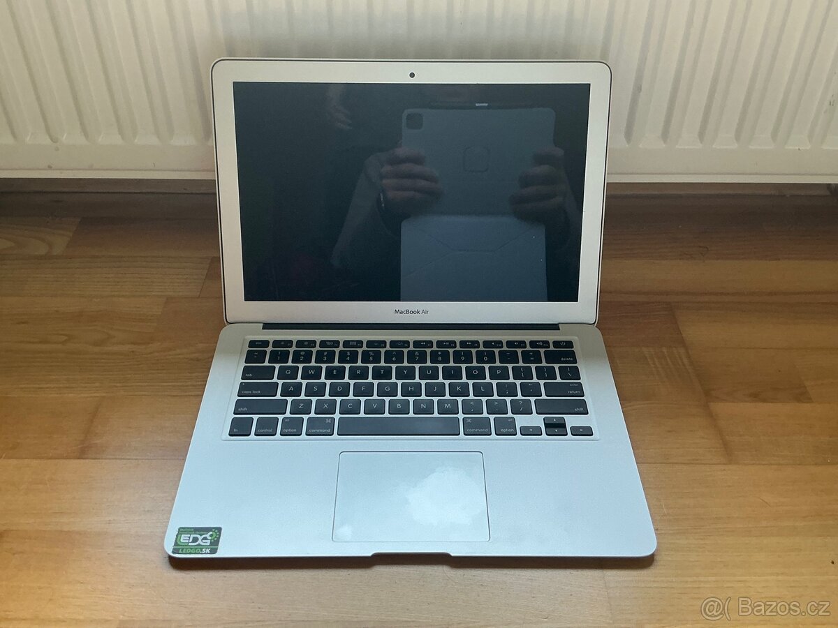 Apple MacBook Air 2017, 92 % baterie, Core i7 - 2