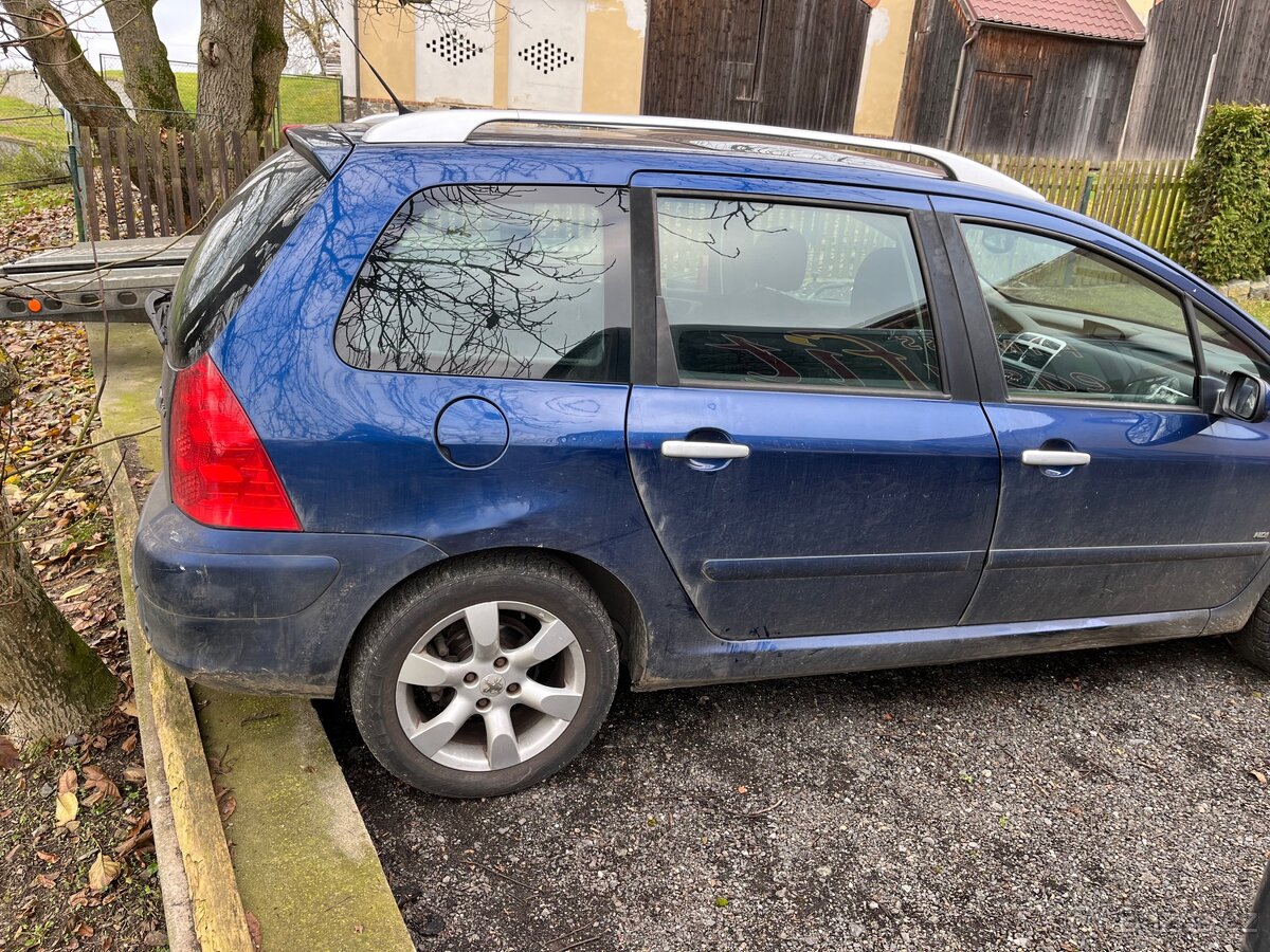 Peugeot 307 SW na díly - 2