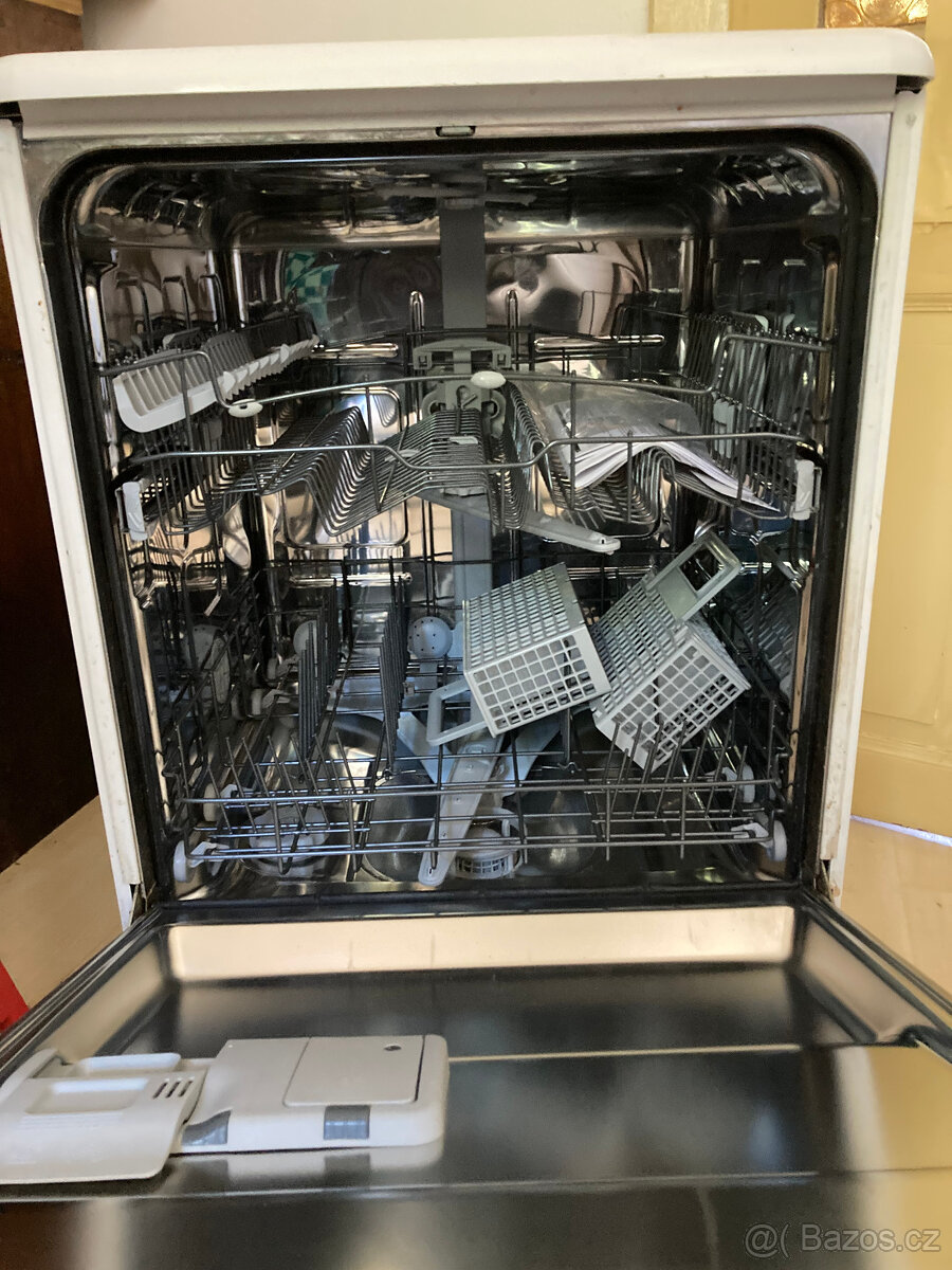 Myčka Whirlpool - 2