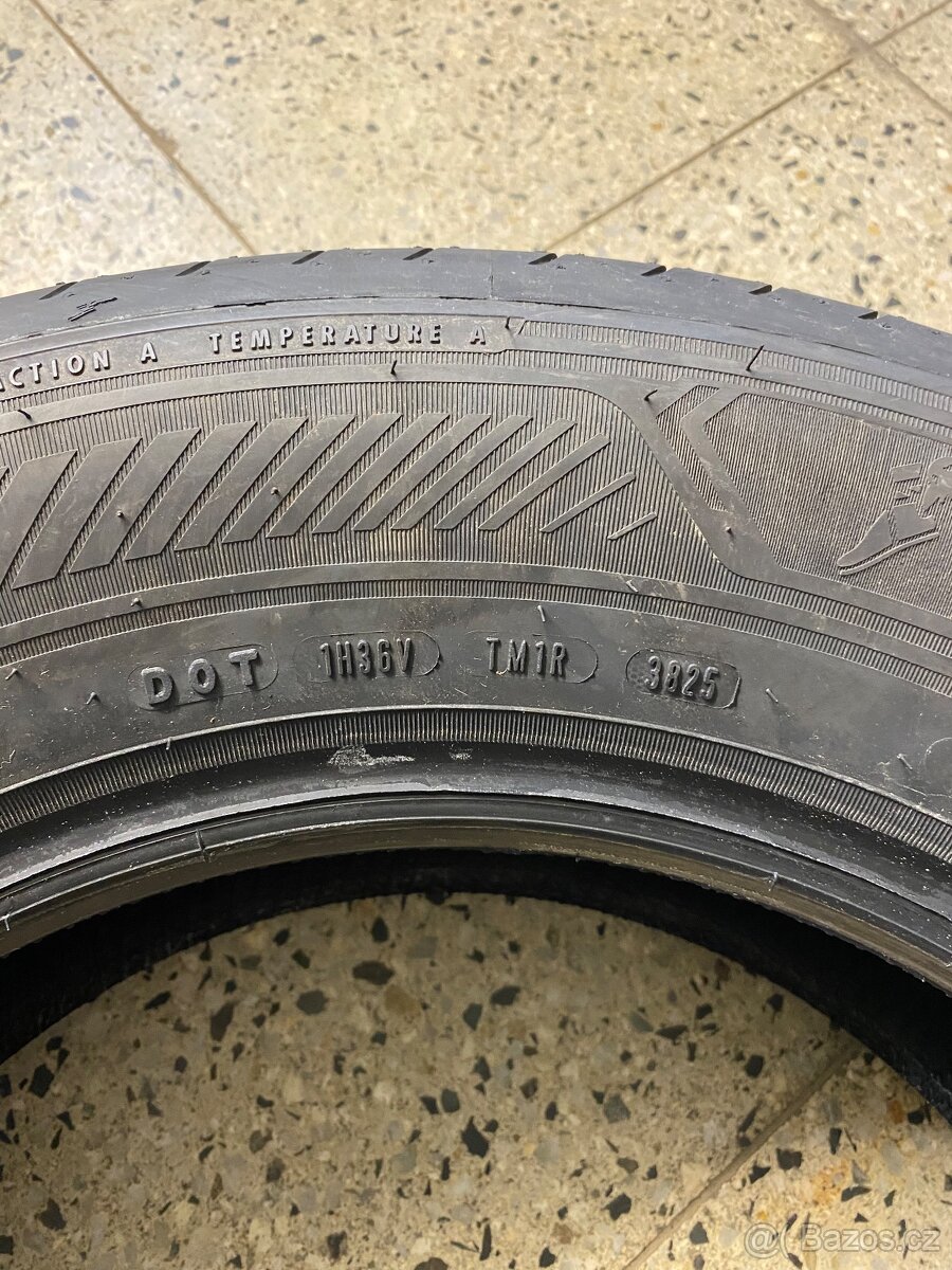 Leptní pneu Goodyear - 2