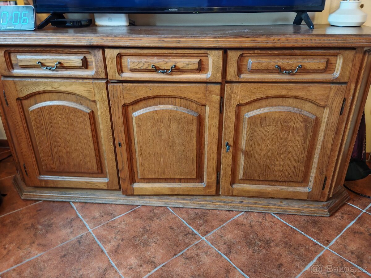 Masivní nábytek - 2