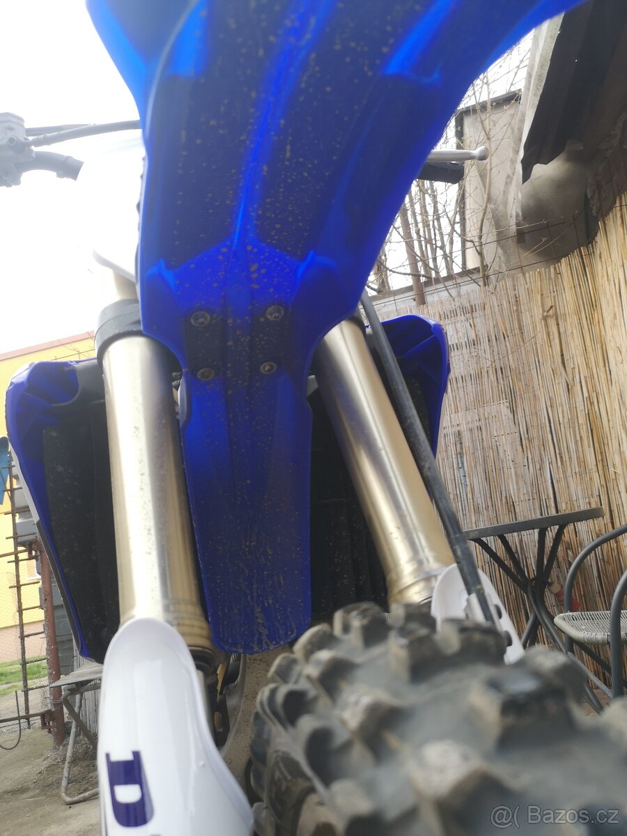 Yamaha yz 250f 2019 se startérem.