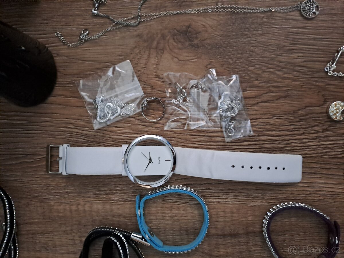 Krásné doplňky řetízky,náramky.. - 2