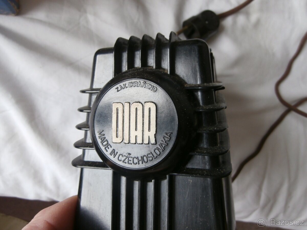 bakelitový projektor DIAR - 2