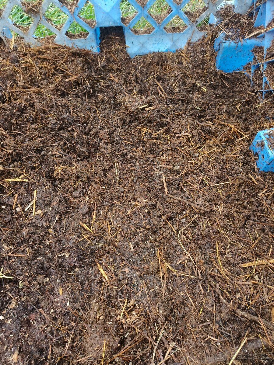 Uleželý králičí hnůj - 2