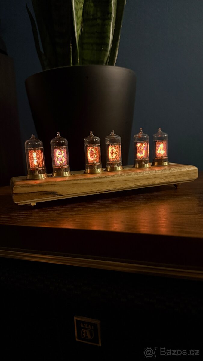 Digitronové hodiny - teakové dřevo - 2