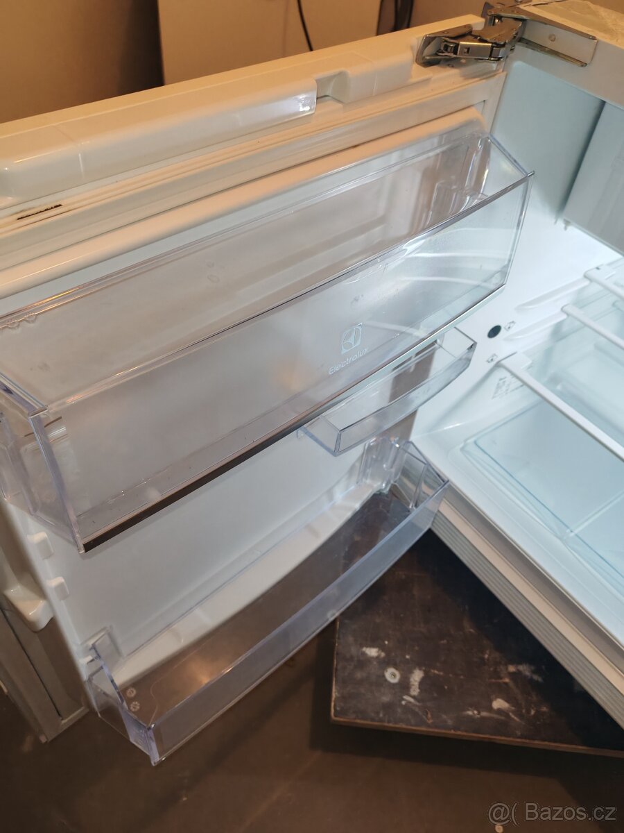 Lednice AEG vestavna - 2