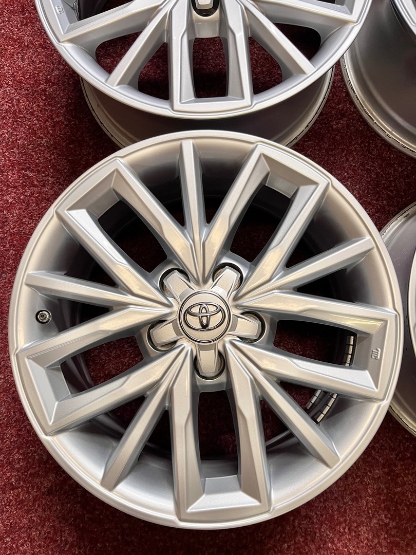 5x114,3 R17 ORIGINÁL Alu Toyota Corolla 2022 - JAKO NOVÉ - 2