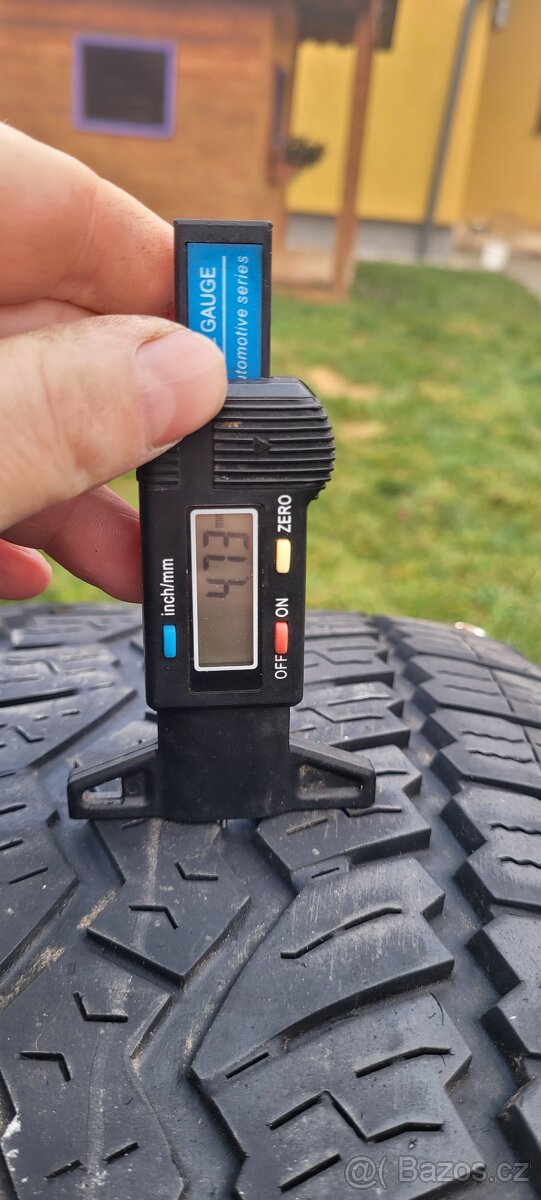 Zimní pneu 265/60/16 R.v. 22 - 2