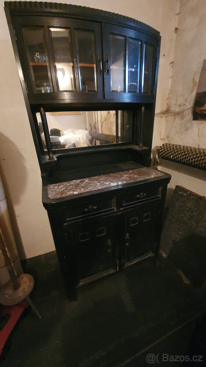 Prodám starožitný nábytek k renovaci - 2
