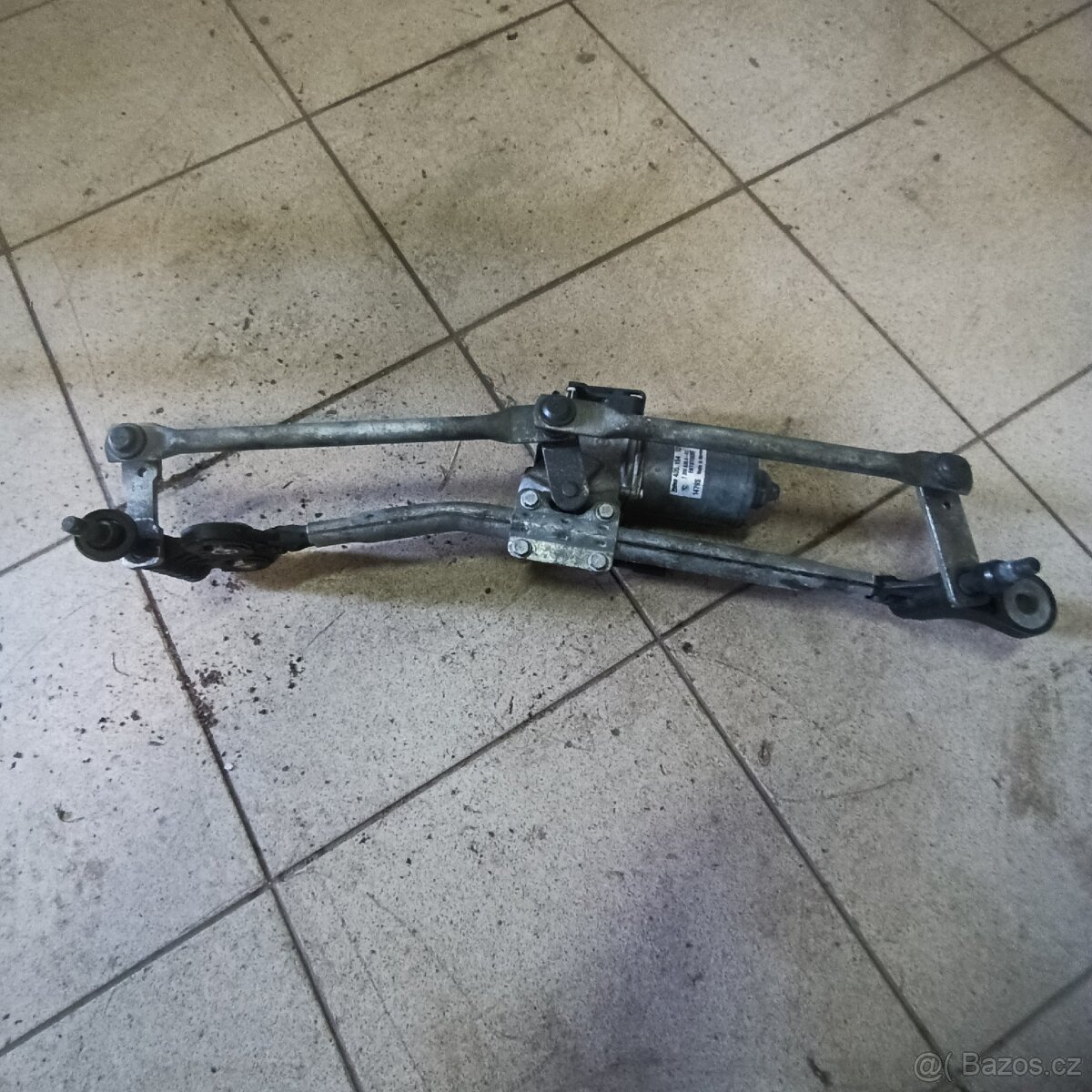 BMW E70 X5 mechanismus stěračů - 2