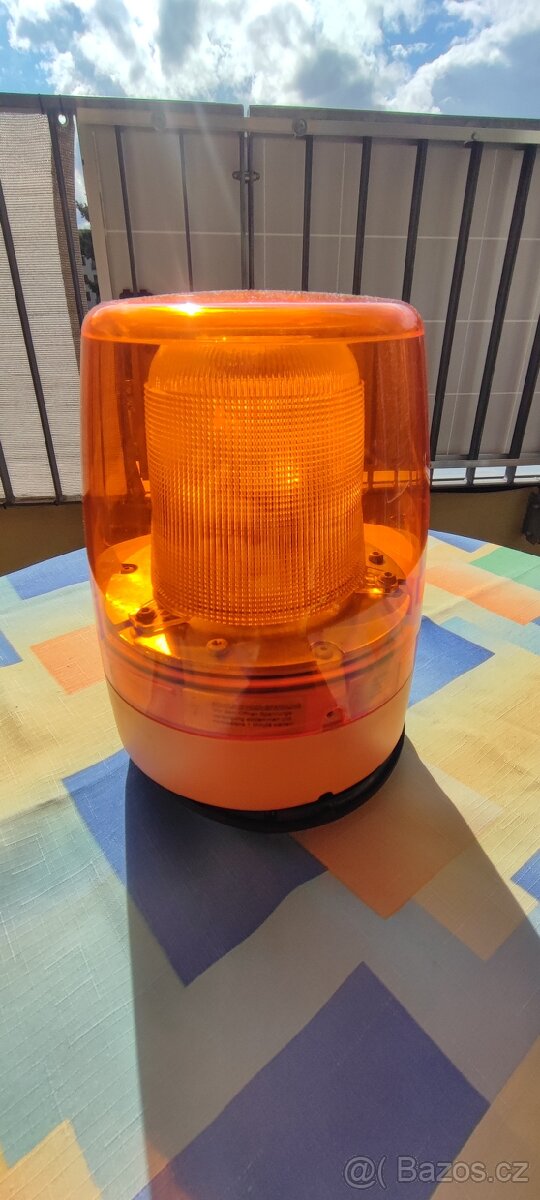 Maják, majáky, siréna, stroboskop
- 2