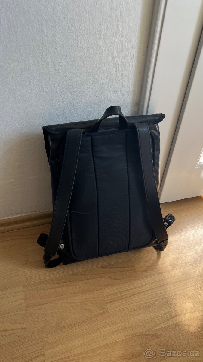 Městský batoh Playbag Volta Black - 2