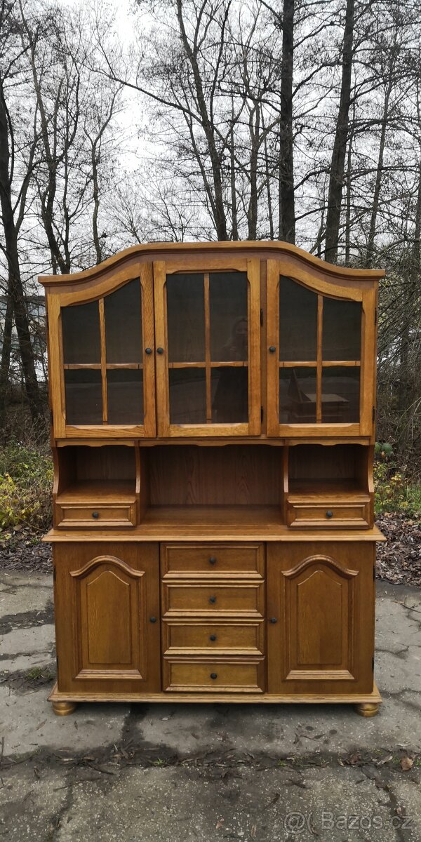 Masivní rustikální příborník - 2