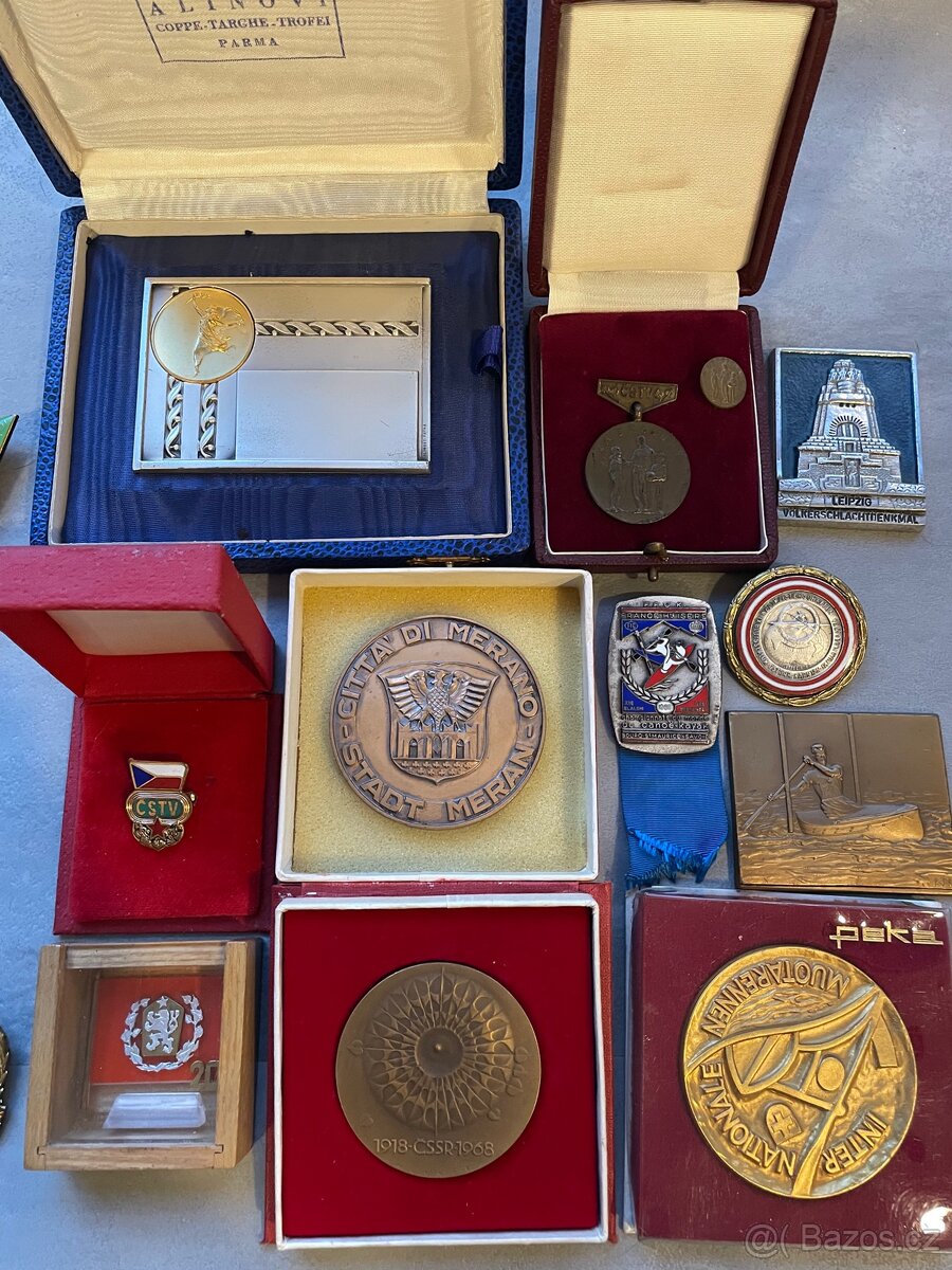 Odznaky medaile vyznamenání - 2