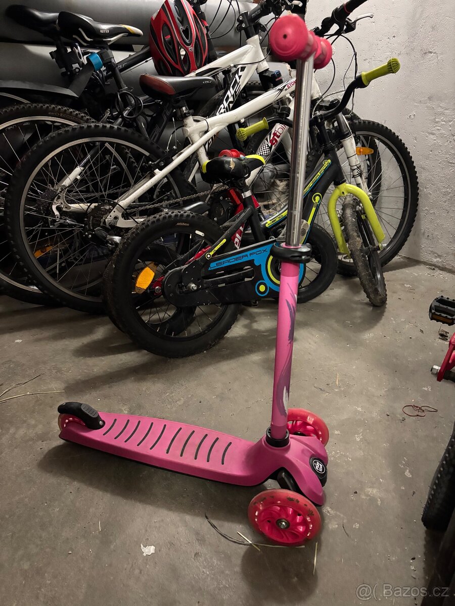 Koloběžka svitici - 2