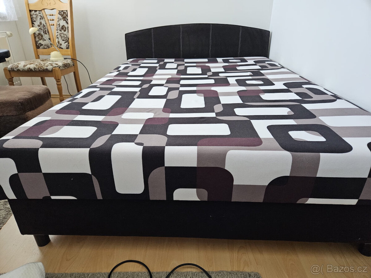 Manželská postel s úložným prostorem - 2