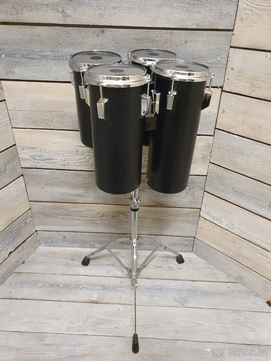 Oktobany Tama - 2