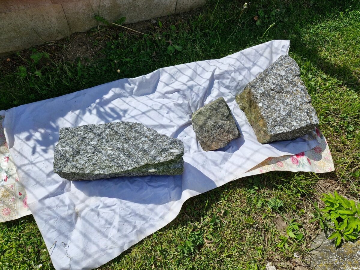Soklový kámen - 2
