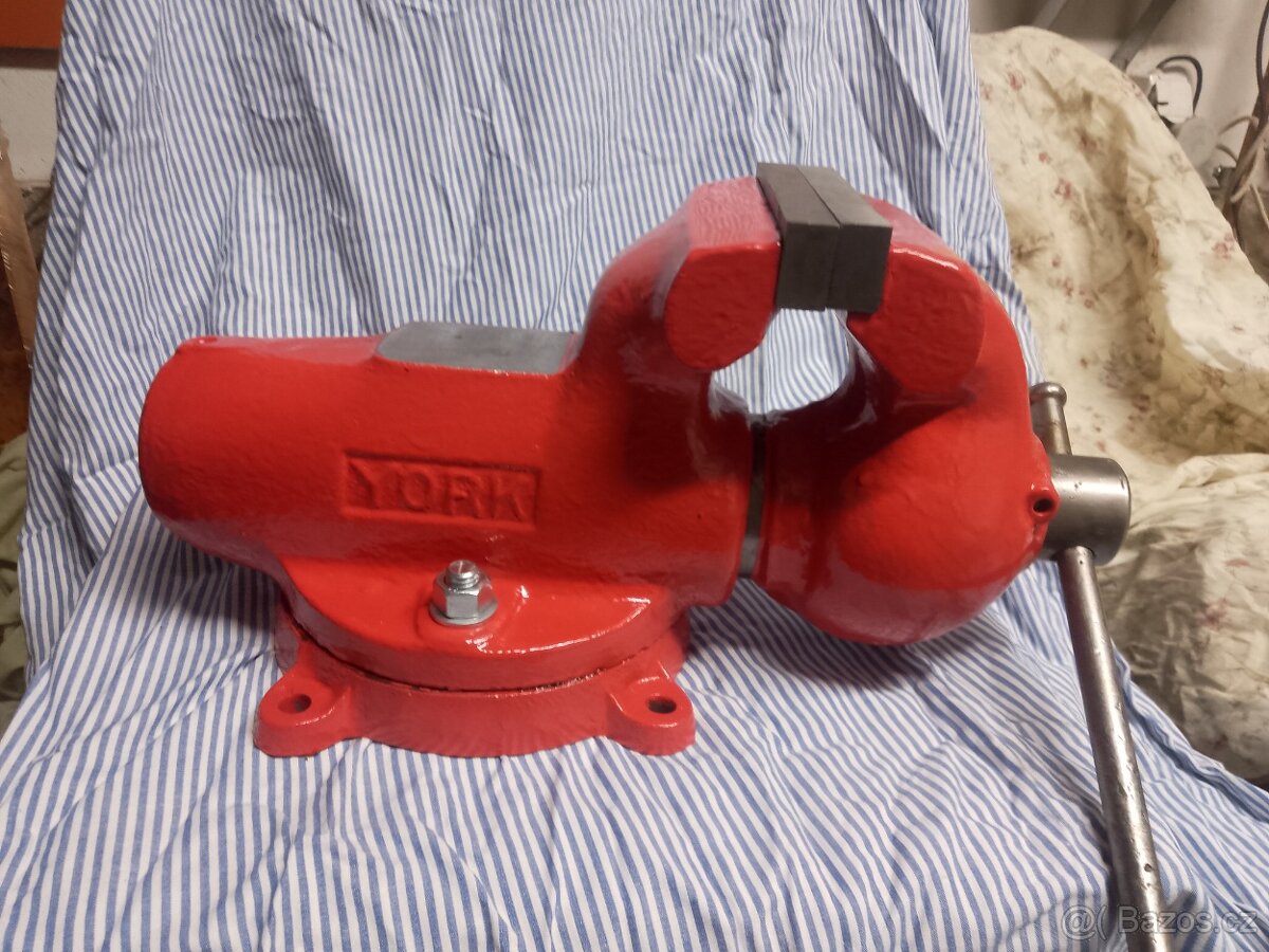 Svěrák York 125 - 2