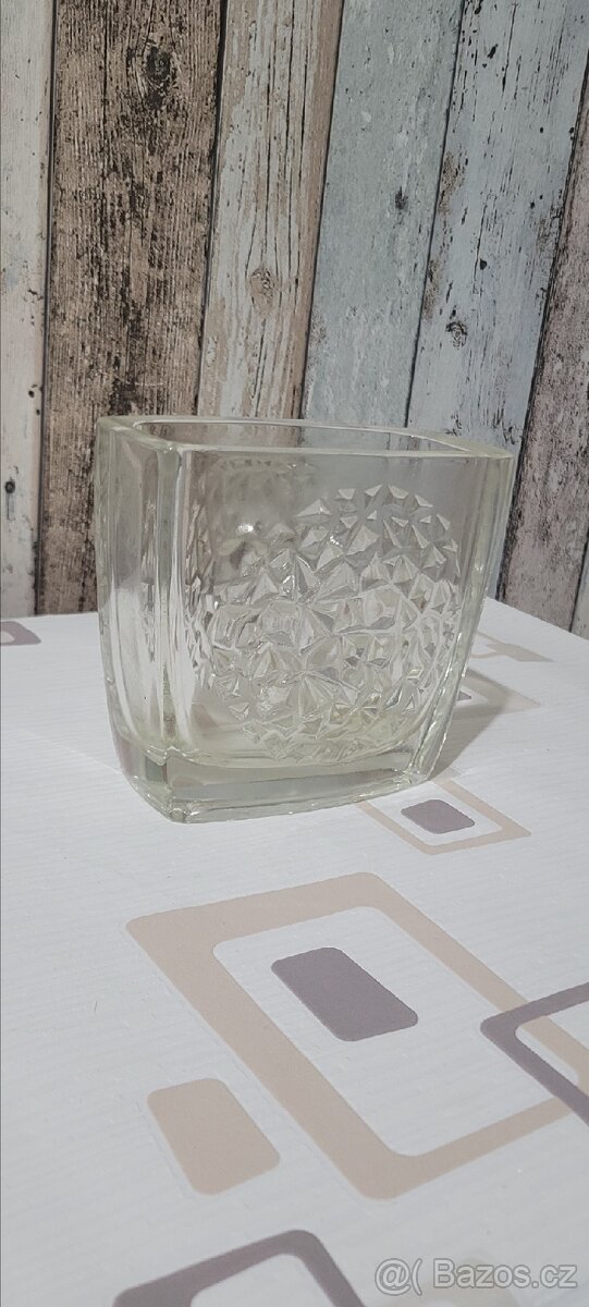 Krásná Žardiniéra z českého skla - 2