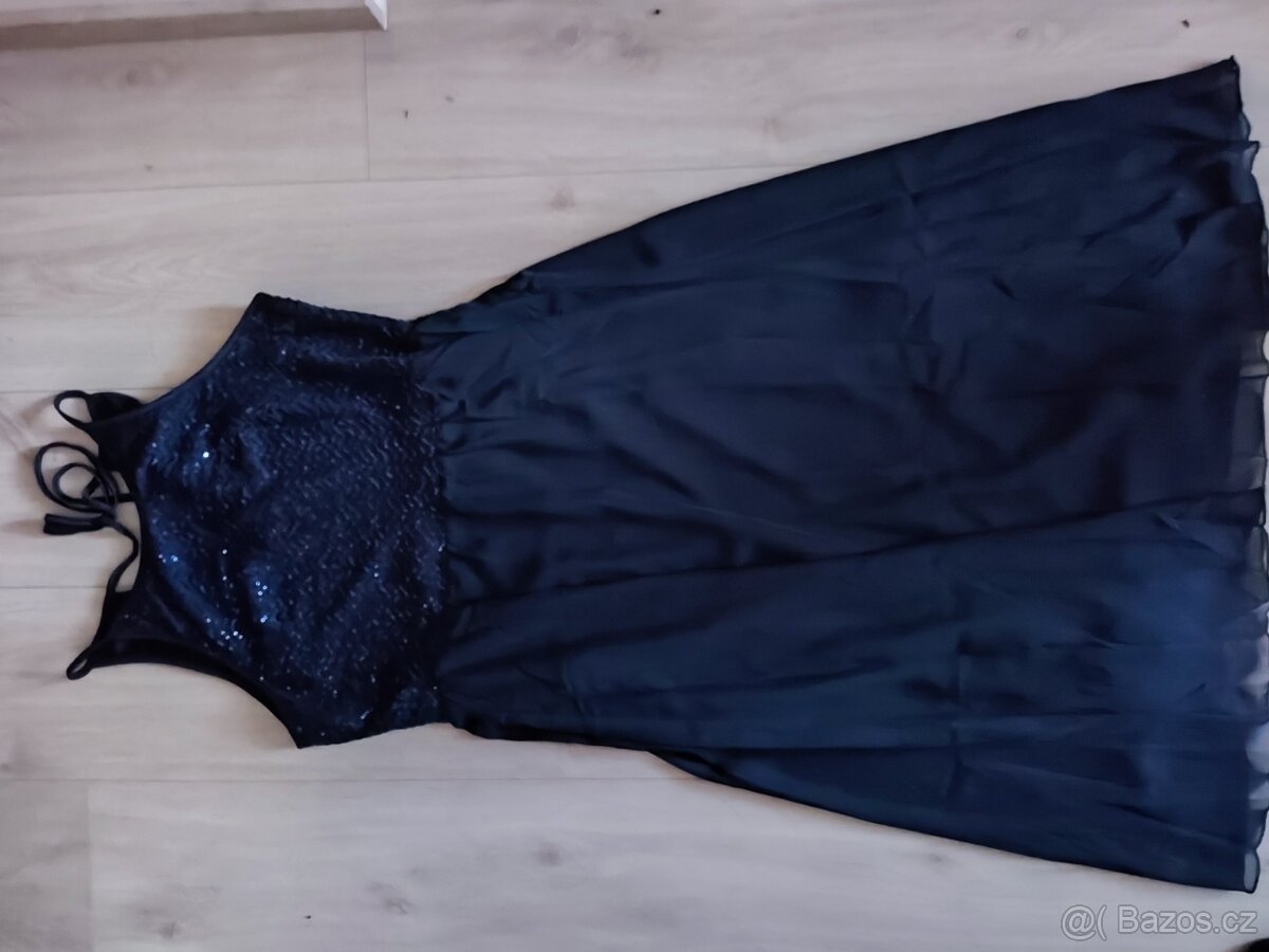 Kontrastní glitrové šaty - 2