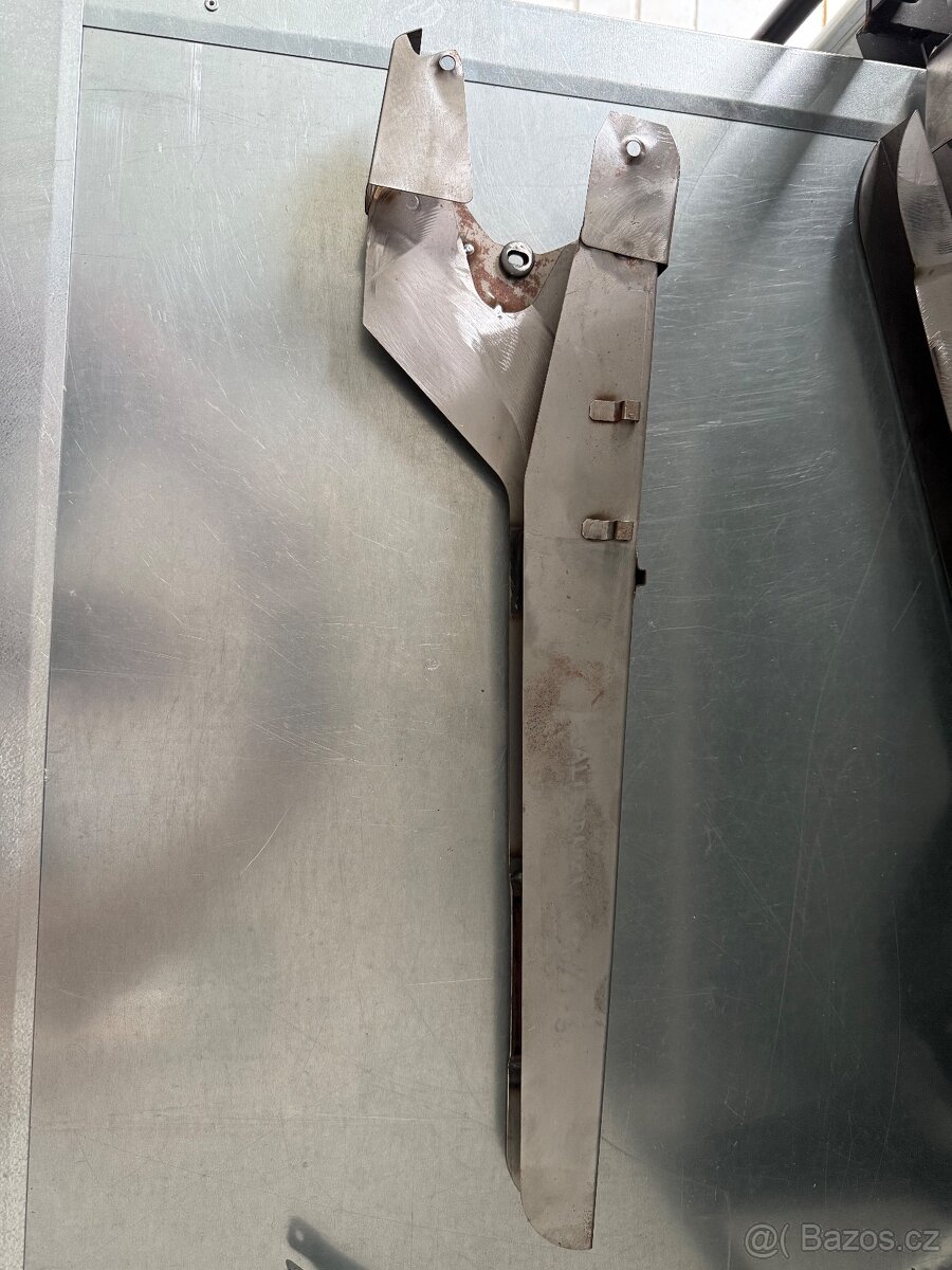 Kryt řetězu Californian 350/1-3 - 2