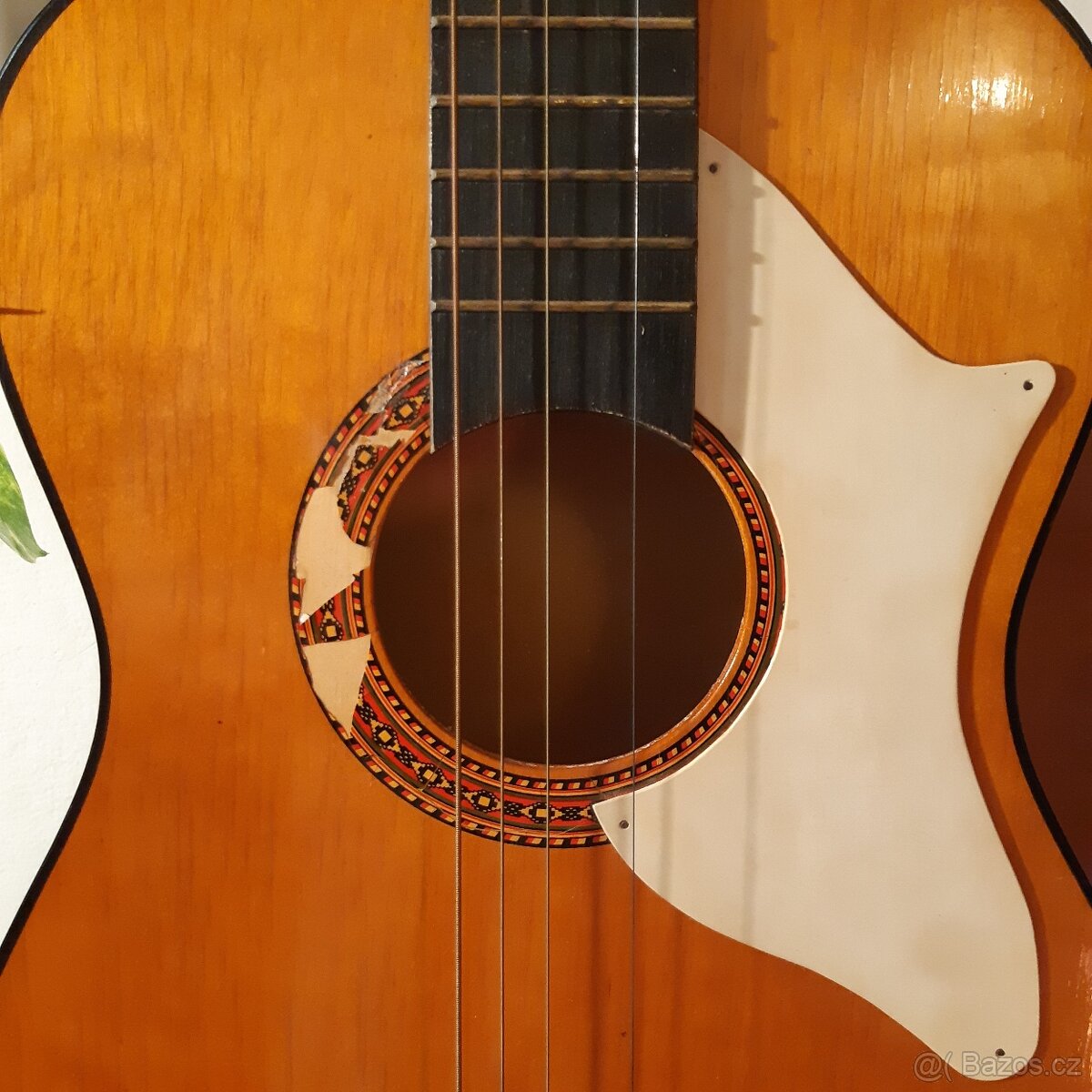 menší klasická kytara 3/4 - 2